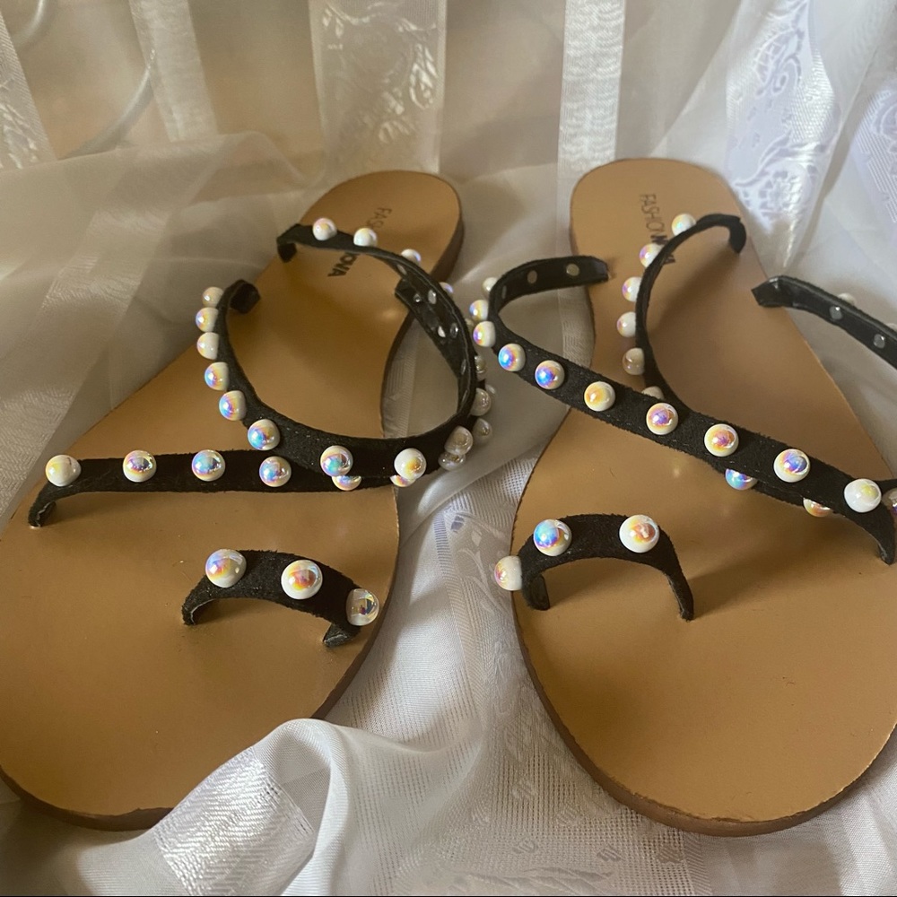 🖤🦋 FASHION NOVA SANDALS - Picture 4 of 6